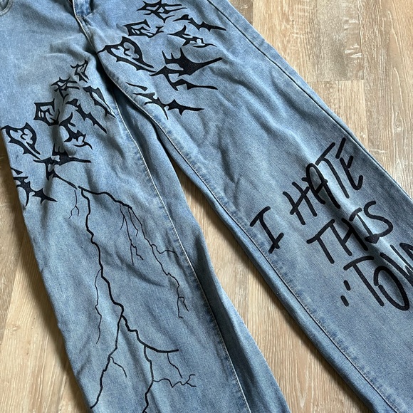 Wide leg Designed Jeans - Picture 2 of 3